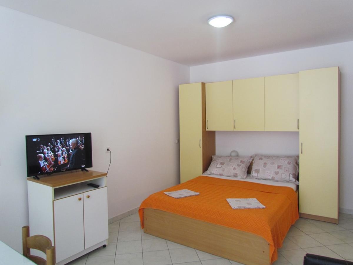 Pino Apartma *